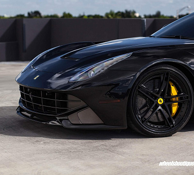 Фото дисков HRE S207 на Ferrari F12