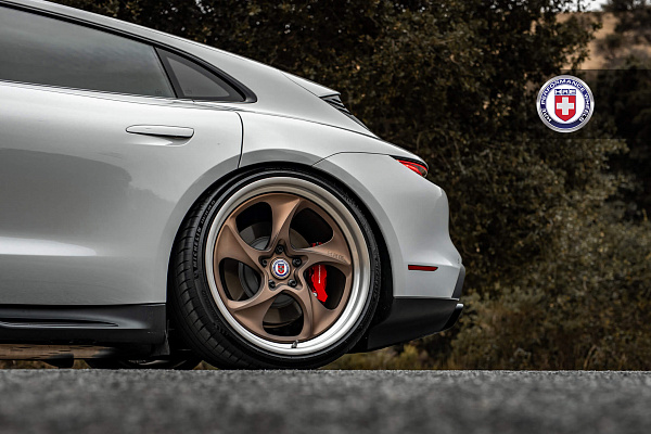 Фото дисков HRE 522 Сатиновая бронза на Porsche Taycan I