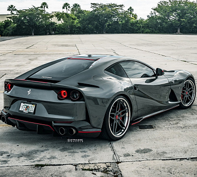 Фото дисков Strasse Wheels SV4 Deep Concave FS на Ferrari 812