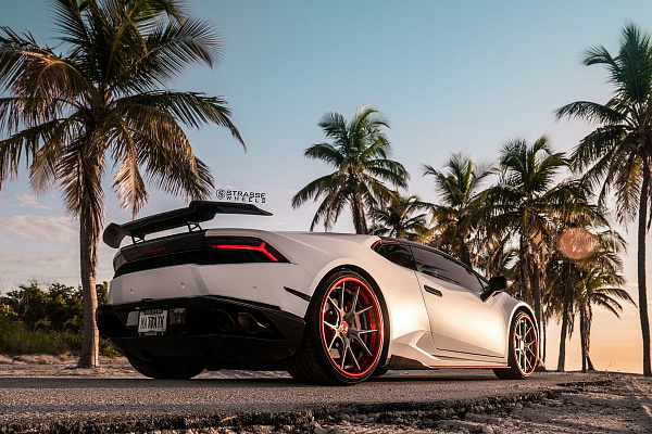 Фото дисков Strasse Wheels SM5R Deep Concave Другой цвет на Lamborghini Huracan