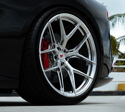 Фото дисков Vossen S21-01 на Ferrari GTC4Lusso