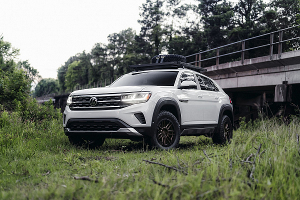 Фото дисков Black Rhino ARCHES Сатиновая темная бронза на Volkswagen Atlas