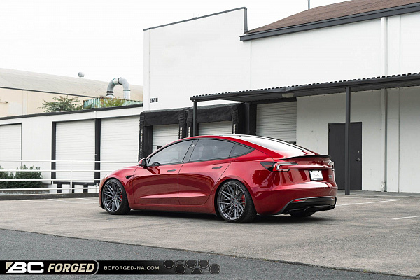 Фото дисков BC Forged HCA675 Сатиновый тонированный лак на Tesla Model 3