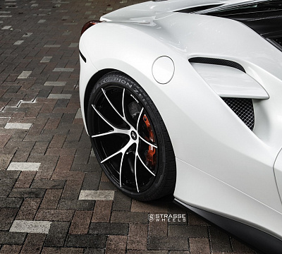 Фото дисков Strasse Wheels SM5R Deep Concave Monoblock на Ferrari 488
