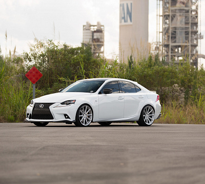 Фото дисков Vossen VFS-10 на Lexus IS II