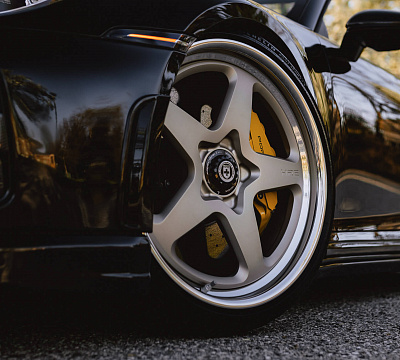 Фото дисков HRE 527 на Porsche 911 VIII