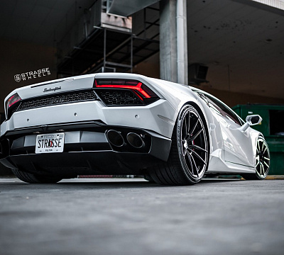 Фото дисков Strasse Wheels SV1 Deep Concave Monoblock на Lamborghini Huracan