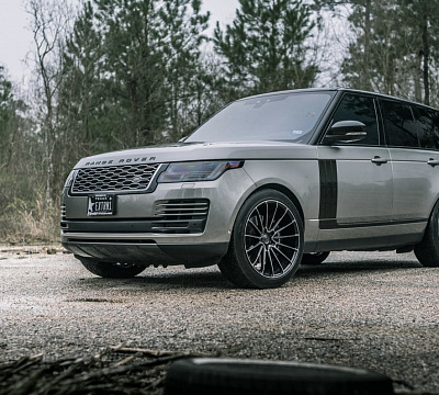 Фото дисков Savini BM16 на Range Rover IV