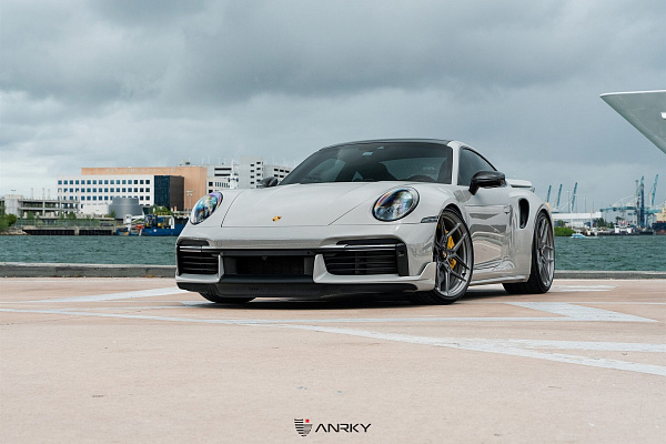 Фото дисков Anrky S1-X4 Сатиновый темный лак на Porsche 911 VIII