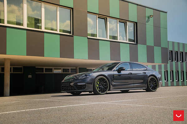 Фото дисков Vossen HF-2 Черный глянец на Porsche Panamera II