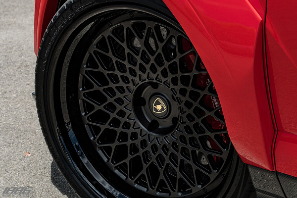 Фото дисков 1886 Wheels S009 Черный сатин на Lamborghini Urus