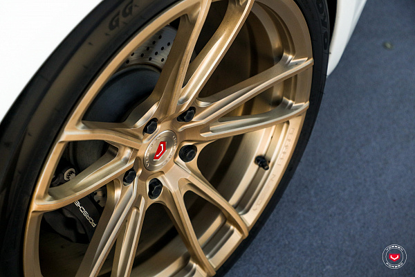 Фото дисков Vossen S17-06 Глянцевая шампань на Porsche 911 VII