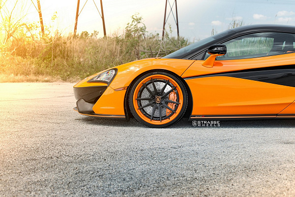 McLaren 570S