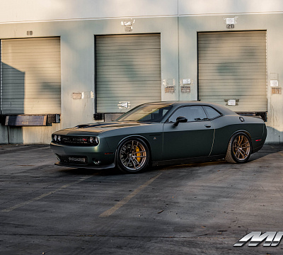 Фото дисков MRR M392 на Dodge Challenger III