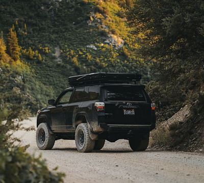 Фото дисков Black Rhino MONDO на Toyota 4Runner V