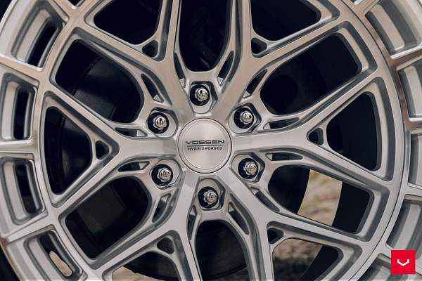 Фото дисков Vossen HFX-1 (6-Lug) Серебро на Ram 1500 V