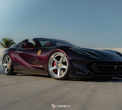 Фото дисков Anrky RS5.3 на Ferrari 812