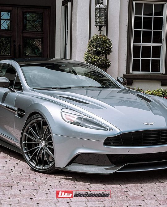 Фото дисков P103 Глянцевый графит на Aston Martin Vanquish 2