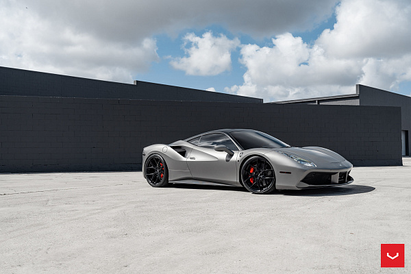 Фото дисков Vossen HF-5 Черный сатин на Ferrari 488