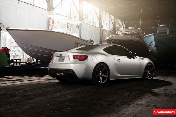 Фото дисков Vossen CV3 Сатиновый графит на Subaru BRZ I