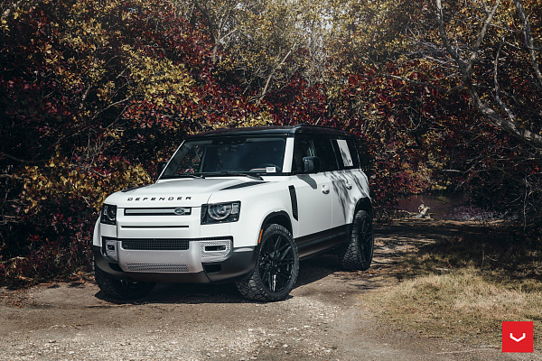 Фото дисков Vossen HF-7 Черный глянец на Land Rover Defender II