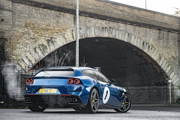 Фото дисков Kahn Type 62 Сатиновый графит на Ferrari GTC4Lusso