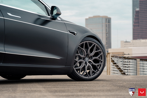 Фото дисков Vossen HF-2 Сатиновый графит на Tesla Model 3