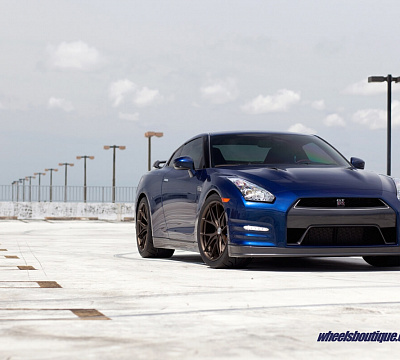 Фото дисков HRE P101 на Nissan GT-R