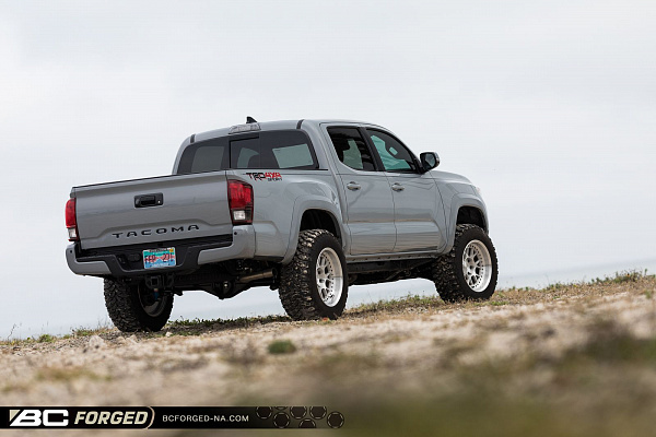 Фото дисков BC Forged LE72 // MLE72 Глянцевый лак на Toyota Tacoma III