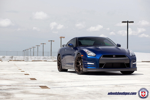 Nissan GT-R