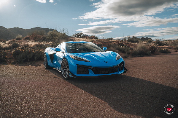 Фото дисков Vossen S21-02 Глянцевый тонированный лак на Chevrolet Corvette C8