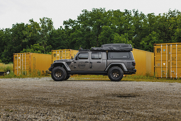 Фото дисков Black Rhino BAHARI Сатиновая бронза на Jeep Gladiator II (JT)