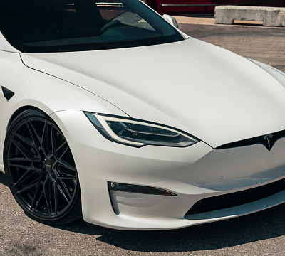 Фото дисков Vossen HF-7 на Tesla Model S