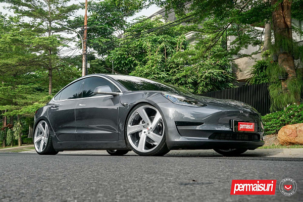 Фото дисков Vossen CG-210T Глянцевый лак на Tesla Model 3