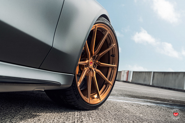 Фото дисков Vossen M-X2 Глянцевая темная медь на Mercedes-Benz C-Class (W205)