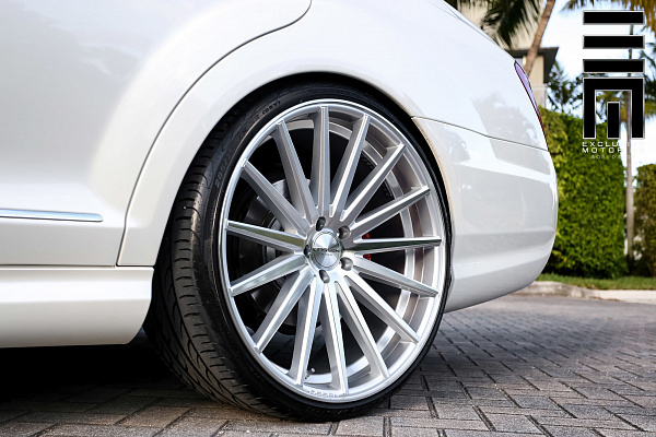 Фото дисков Vossen VFS-2 Серебро на Mercedes-Benz S-Class (W221)