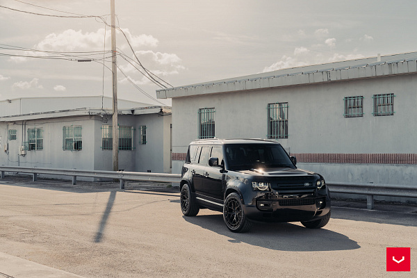 Фото дисков Vossen HFX-1 (5-Lug) Черный глянец на Land Rover Defender II