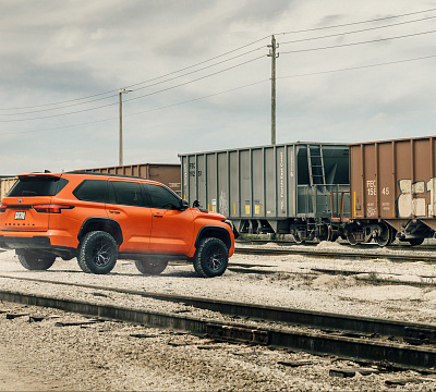 Фото дисков Vossen HF6-4 на Toyota Sequoia III