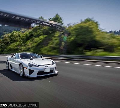 Фото дисков Vossen VFS-2 на Lexus LFA