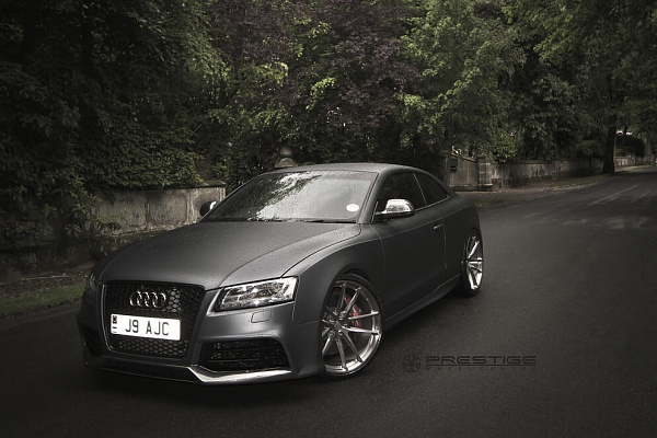 Фото дисков HRE P104 Глянцевый тонированный лак на Audi A/S/RS 5 (8T)