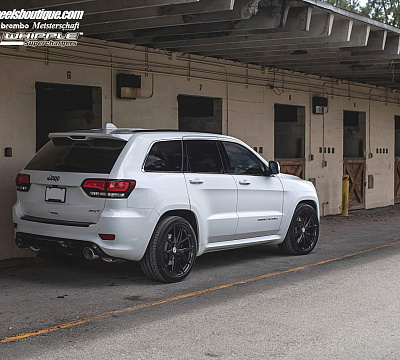 Фото дисков HRE P101 на Jeep Grand Cherokee IV