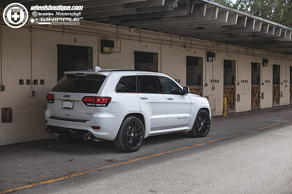 Фото дисков HRE P101 Черный глянец на Jeep Grand Cherokee IV