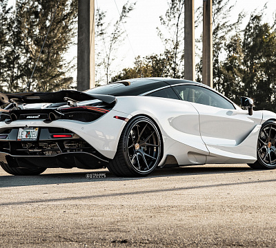 Фото дисков Strasse Wheels SM5R Deep Concave FS на McLaren 720S