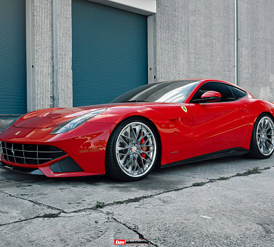 Фото дисков HRE S200H на Ferrari F12