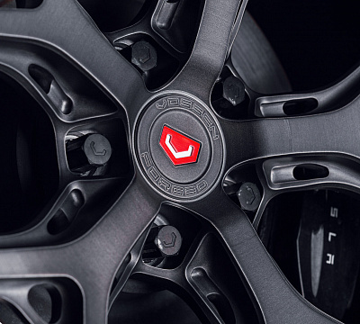 Фото дисков Vossen LC3-01 на Tesla Model S