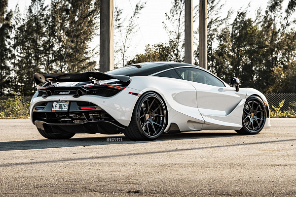 Фото дисков Strasse Wheels SM5R Deep Concave FS Другой цвет на McLaren 720S