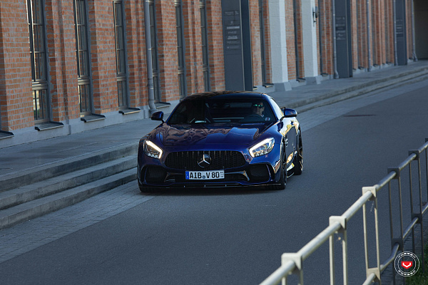 Фото дисков Vossen M-X2 Черный глянец на Mercedes-Benz AMG GT I