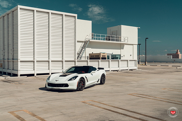 Фото дисков Vossen EVO-4R Сатиновый графит на Chevrolet Corvette C7