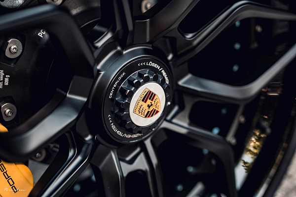 Фото дисков Brixton Forged PF9 Черный сатин на Porsche 911 VII