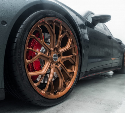 Фото дисков Brixton Forged PF10-RS на Audi E-tron GT